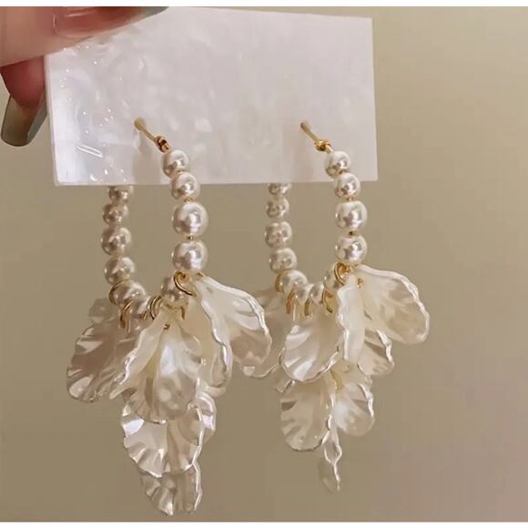 Vintage Unique Flower Petal Pendant Hoop Earrings Pearl Design - Picture 4 of 5